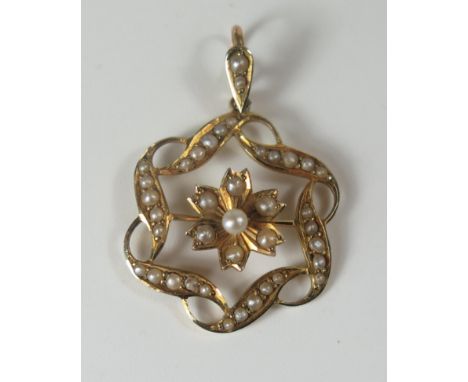 A 9ct Gold and Pearl Pendant, 32mm drop, 2.4g 