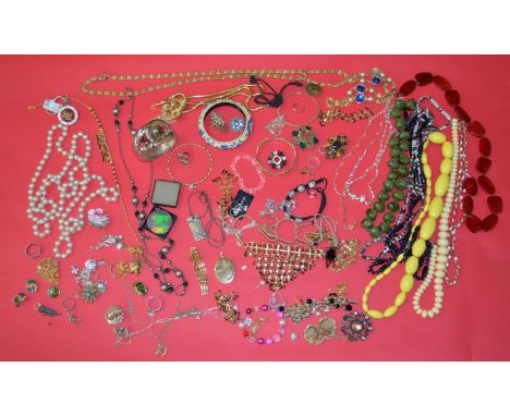 POLICE > Good selection of assorted costume jewellery. [NO RESERVE] [VAT ON HAMMER PRICE]