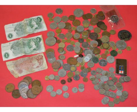 POLICE > Quantity of collectable coins and bank notes. [NO RESERVE] [VAT ON HAMMER PRICE]