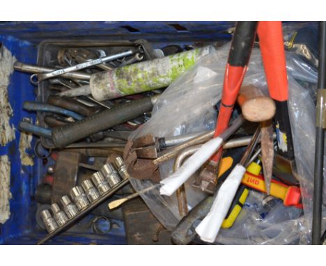 POLICE > Quantity of assorted tools  [NO RESERVE] [VAT ON HAMMER PRICE]   
