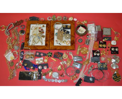 POLICE > Large mixed lot of assorted jewellery etc. [NO RESERVE] [VAT ON HAMMER PRICE]