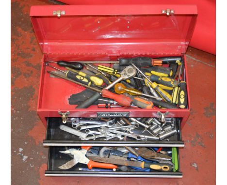 POLICE > Metal toolbox containing various tools. [NO RESERVE] [VAT ON HAMMER PRICE]