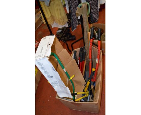 POLICE > Quantity of assorted tools  [NO RESERVE] [VAT ON HAMMER PRICE]   