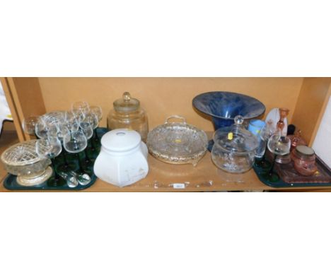 Various glassware, to include drinking glasses, rose bowls, a blue glass dish of trumpet form on circular foot, 21cm high, pa