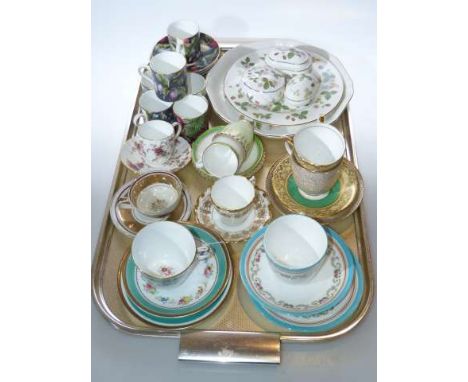 Wedgwood Fruit Orchard coffee cans and saucers, Wedgwood Wild Strawberry pieces and a collection of cabinet cups and saucers