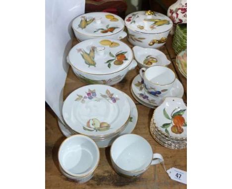 Collection of Royal Worcester Evesham dinnerware including three tureens