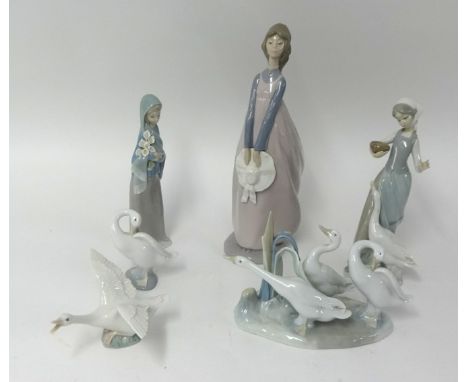 Five Lladro groups and a Lladro style tall figure (5)