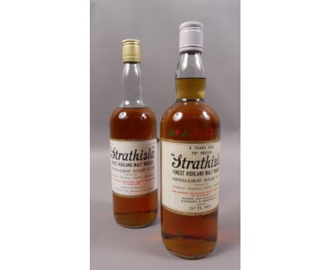 Strathisla 8 years old Malt Whisky, 70° Proof  26 2/3 fl. ozs., Gordon & MacPhail bottling good level, seal broken; Strathisl