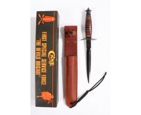 Very good reproduction U.S. V-42 Fighting Knife by Case, double edged steel blade, polished leather handle, cone shaped pomme