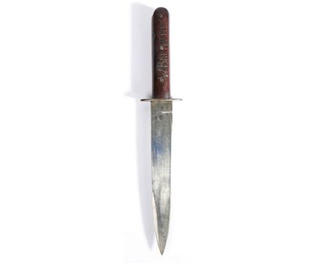 First World War Austrian Trench Knife, steel blade with oval crossguard, ricasso marked with what appears to be a 'Z', wooden