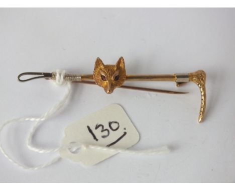 Fox/whip stock pin with the foxes head with ruby eyes in  9ct – 2.1/4” - 4.8gm         