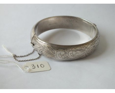 Hinged silver bangle          