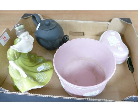 Wedgwood Black Bassalt teapot: together with pink jasperware planter and trinklet box 