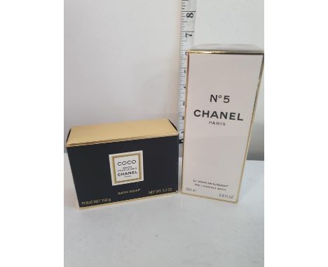 A Chanel No5 bath foam and Coco Chanel bath soap (unauthenticated)