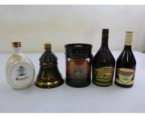 A quantity of whisky and liqueur to include 1986 13th Commonwealth Games Edinburgh ceramic commemorative flagon with John Hai