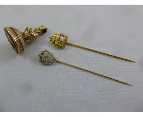 A quantity of gold jewellery two tie pins and a seal, approx 21.5g