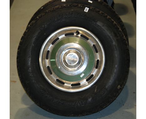 Two Bentley winter Dunlop SP Arctic tyres, size 215R15 with wheels and named hub caps (2)