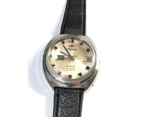 Vintage gents Orient automatic wristwatch day date in good overall condition working order but no warranty given 