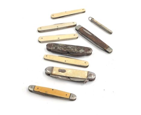Selection of antique / vintage pocket knives 
