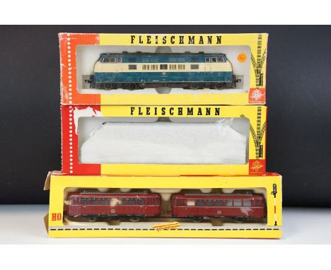 Three boxed Fleischmann HO gauge locomotives to include 4270, DB 221 010-O &amp; 2 Car DMU Railbus (box missing end flap) 