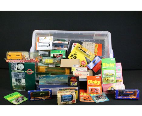 42 Boxed / cased / carded diecast models to include 9 x carded Dinky models to include 117 TV Corvette, 125 Kawasaki F11-250,