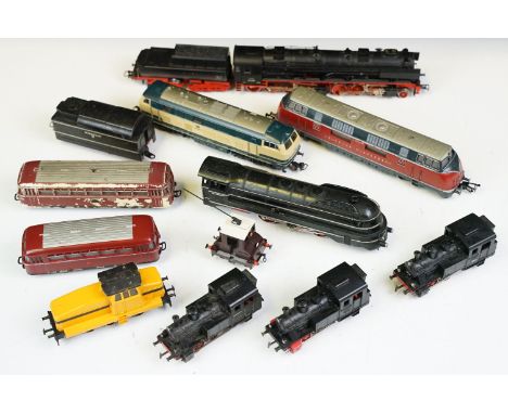 10 Marklin HO gauge locomotives plus a Tenshodo WB-245 (11 items) 