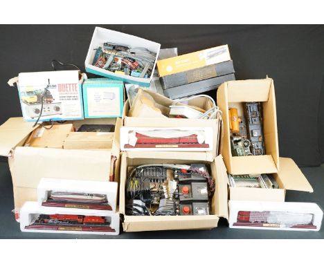 Quantity of model railway accessories to include controllers, Lone Star Locos, boxed &amp; built Graham Farish locomotive, Ho