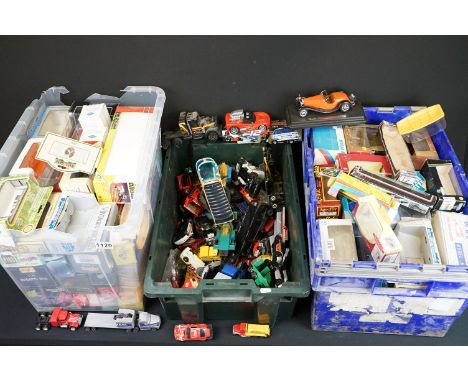 Quantity of various play worn plastic, diecast &amp; metal models to include Lone Star, Tonka, Hot Wheels etc plus a large gr