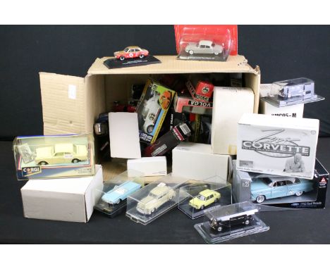 Collection of various boxed and unboxed diecast models to include Franklin Mint models featuring 1956 Ford Thunderbird, etc, 