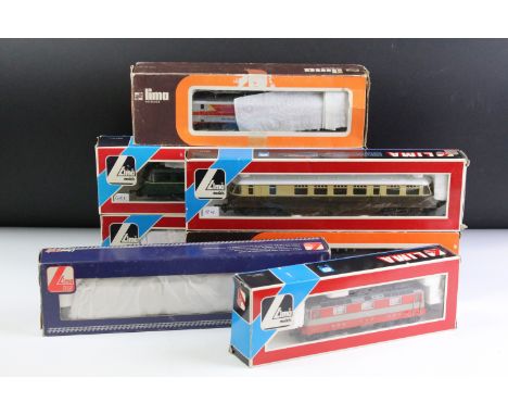 Seven boxed Lima OO gauge locomotives to include 208156LP Swiss Express, 204963 Diesel Locomotive Class 67002 EWS Special Del
