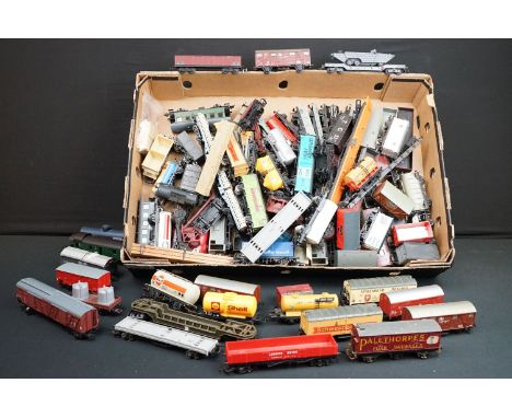 Over 90 OO / HO gauge items of rolling stock to include Hornby, Fleischmann, Lima, Hornby Dublo, Wrenn etc featuring wagons, 