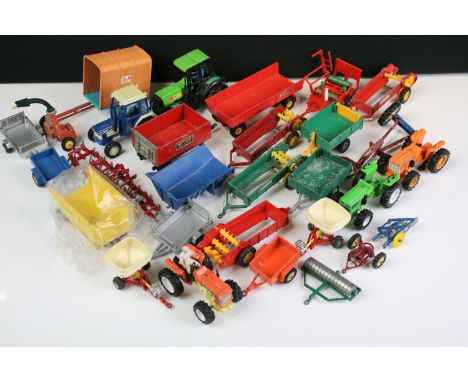 28 farming related diecast models featuring mainly Britains examples to include Horse Box, Massey Ferguson MF200 Trailer, Mas