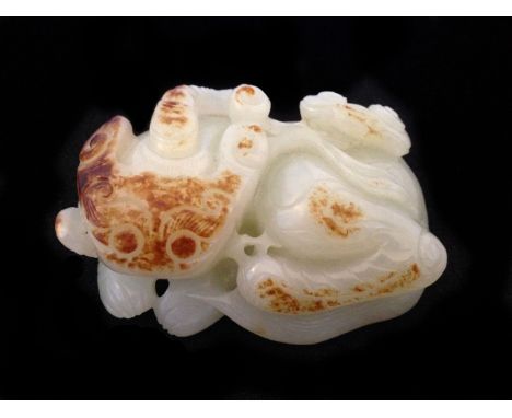 A White Jade Carving of a Mythical Beast 18/19th Century. 7cm