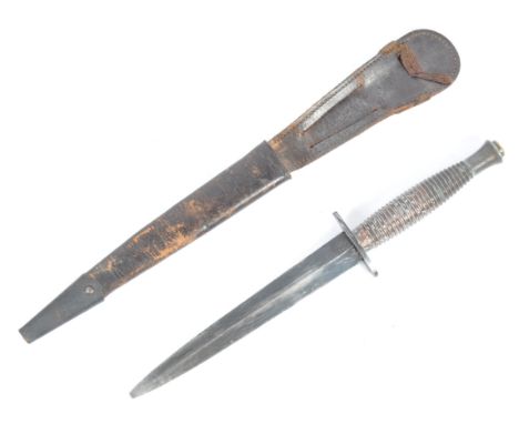 An original WWII Second World War Fairbairn Sykes style ' 3rd Pattern ' commando dagger. No makers marks present. Supplied wi