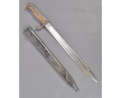 A WWI FIrst World War Imperial German Army SG 98/05 Mauser rifle ' Butcher ' bayonet having a diagonal ribbed wooden shaped g