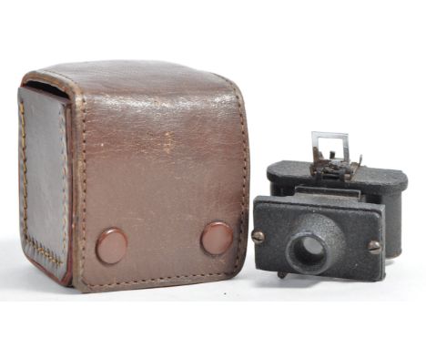 A rare original WWII Second World War MI9 issued&nbsp;Merlin ' Spy ' sub-mini miniature camera. As made in 1936 by United Opt