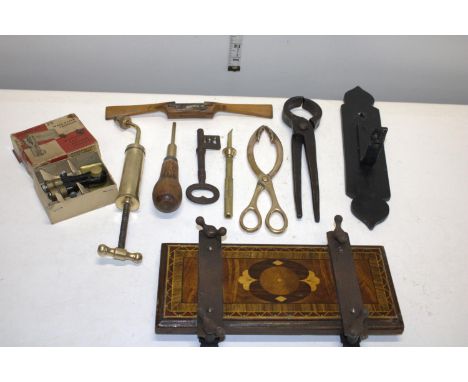 A selection of vintage tools &amp; other items 