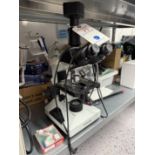 AM Scope Microscope w/ Camera w/ 4 Optics 4, 10, 40, and 100