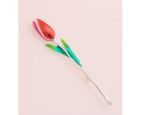 Silver brooch, 925/000, in the shape of a tulip, decorated with enamel.&nbsp;74x10mm.&nbsp;about 5.5 grams.&nbsp;In very good