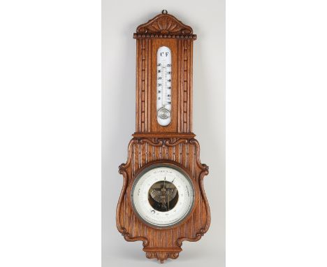 Antique Dutch oak barometer.&nbsp;Circa 1920. Firma Schokking Jr. Royal factory Amsterdam Rokin.&nbsp;Dimensions: L 69 cm.&nb