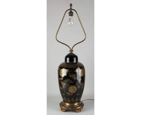 Rare 18th century Chinese porcelain floor lamp.&nbsp;Kang Xi.&nbsp;Noir family.&nbsp;With character characters, clouds, bat d