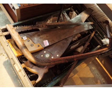 Box of mixed tools 