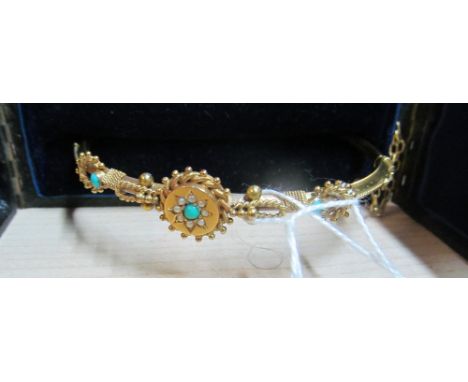 A turquoise and pearl bracelet (i.c) 7.7g