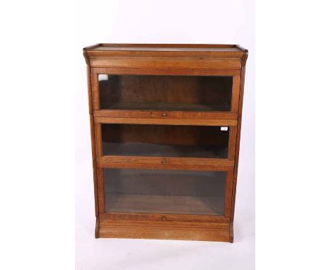 LIGHT OAK THREE SECTION STACKING BOOKCASE
87cm wide, 116cm high, 31.5cm deep 