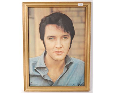 An original vintage 1970's Elvis Presley ' 3D ' raised portrait print. Depicting Elvis in a blue denim top, in typical pose. 