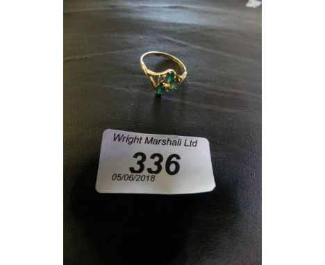 A 9k gold, green agate and cubic zirconia ring, weight approx. 2g