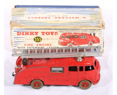 Dinky toys 555 fire engine with extending ladder with red body and silver ladder boxed