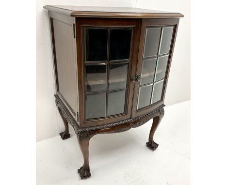 Small 20th century mahogany bow front display cabinet, single moulded hinge lid, two glazed doors enclosing single shelf, aca