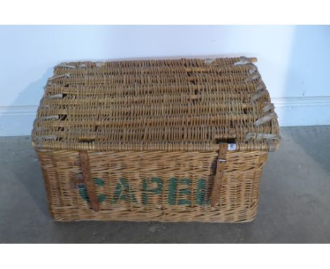 A vintage wicker laundry basket, 76cm wide 