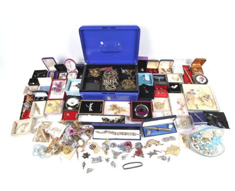 A large collection of mostly modern and vintage costume jewellery and other items. Including a Swarovski bracelet; various cu